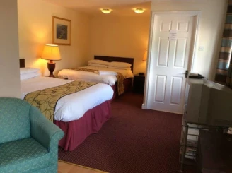 The Dark Barn Lodge - Guest House