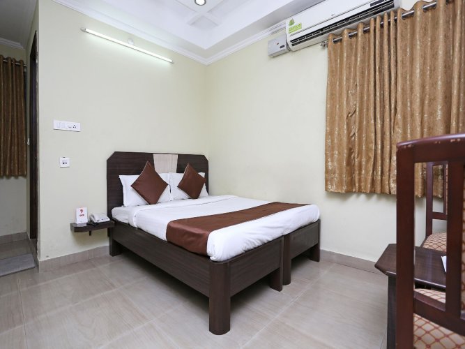 OYO 1108 Hotel Saraswathi Residency
