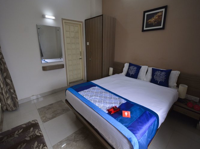 OYO 3996 HKJ Residency