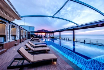Dyne Oceano Hotel