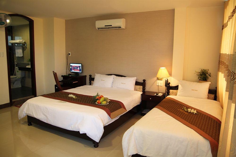 Dmz Hotel