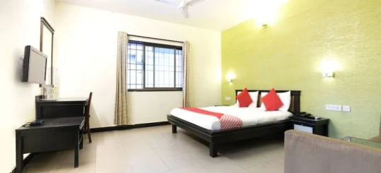 OYO 345 Hotel Red Mount Aquilla