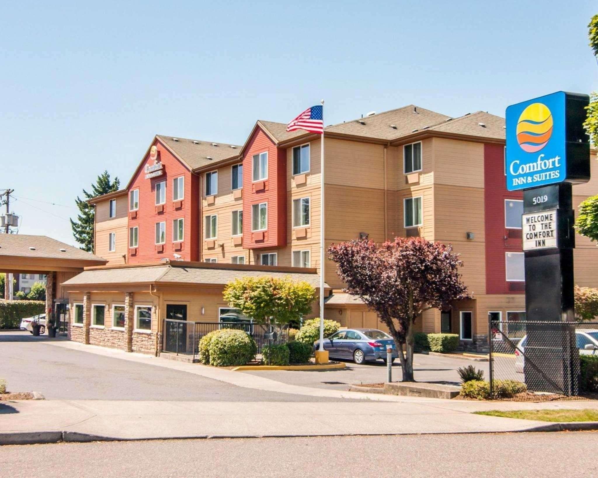 Comfort Inn & Suites Portland Intl Airport