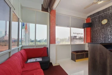 OYO 10656 Hotel Shravya Residency
