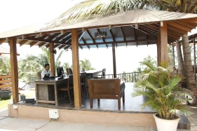 Larive Beach Resort