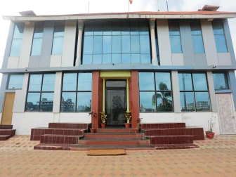 Oyo 3072 Royal Villa