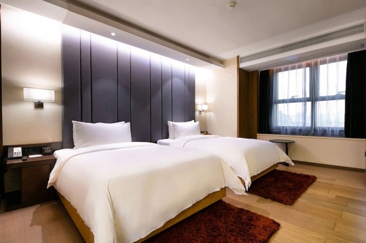 KuanRong Luxury Suites Hotel(Daping Times Square)