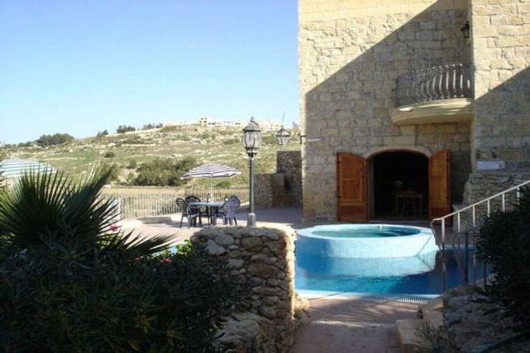 Il-Kalkara Farmhouse
