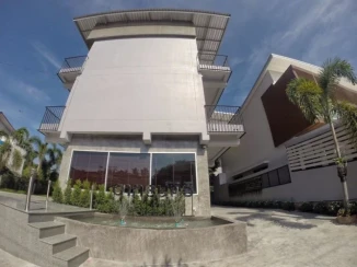 Apornsiri Hotel