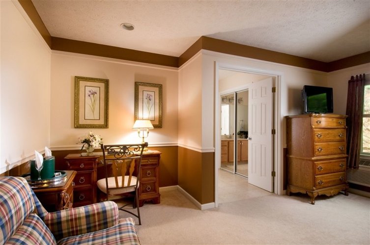 Eight Gables Inn