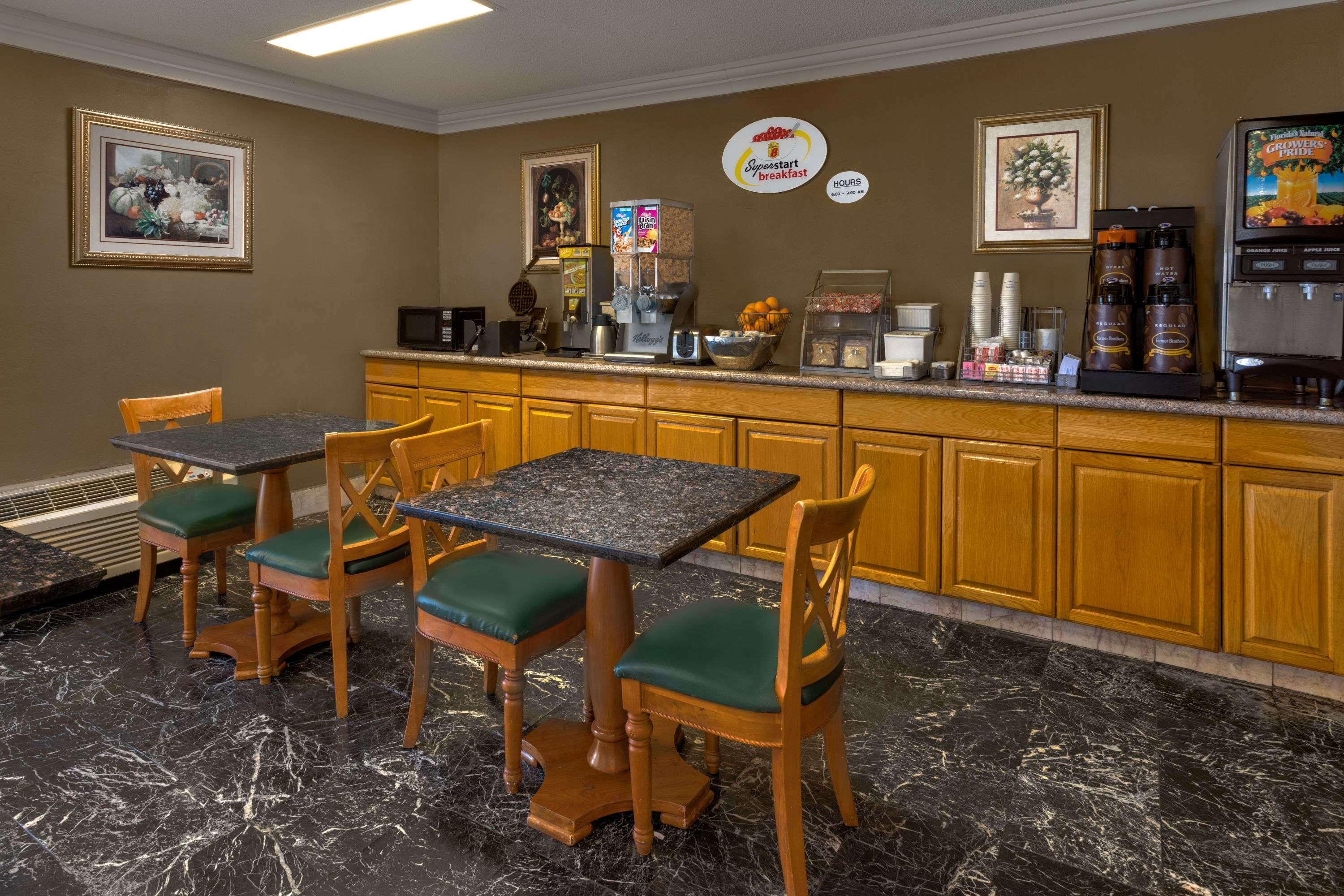 Super 8 by Wyndham Breaux Bridge