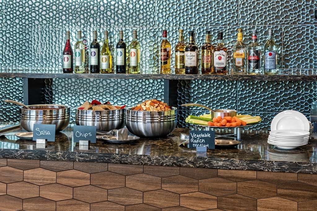 Embassy Suites by Hilton College Station
