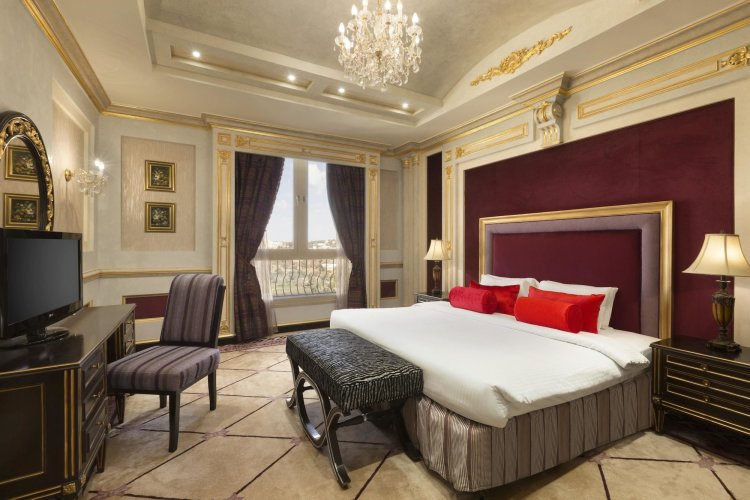 Ramada Al Hada Hotel And Suites