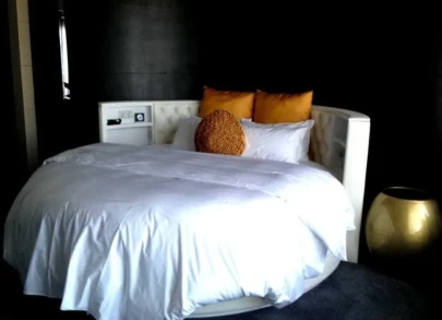 Cineaste Garden Hotel