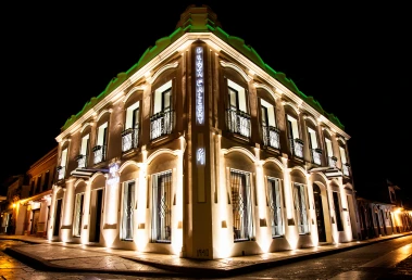Plaza Gallery Hotel and Boutique