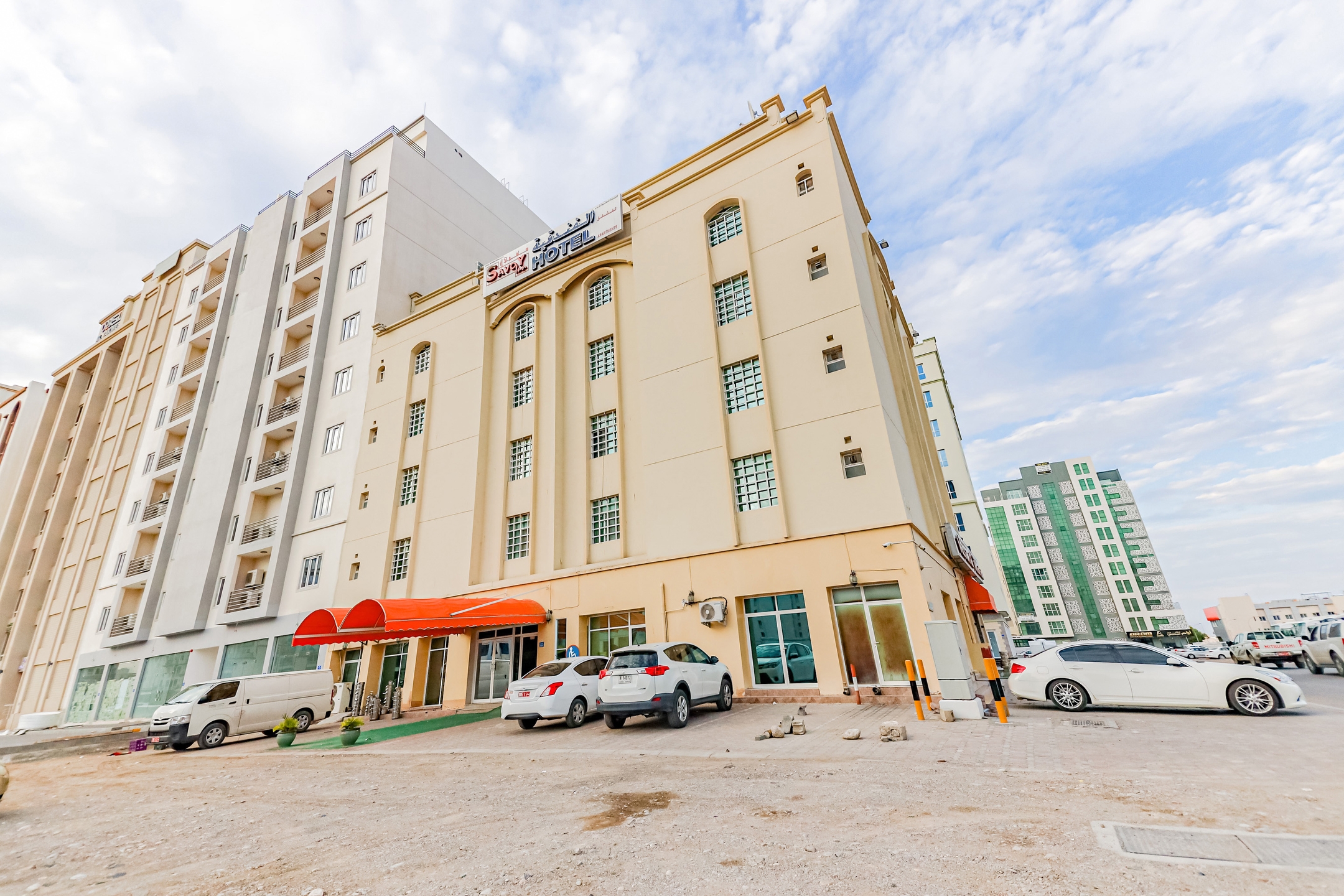 Oyo 122 Savoy Inn Hotel