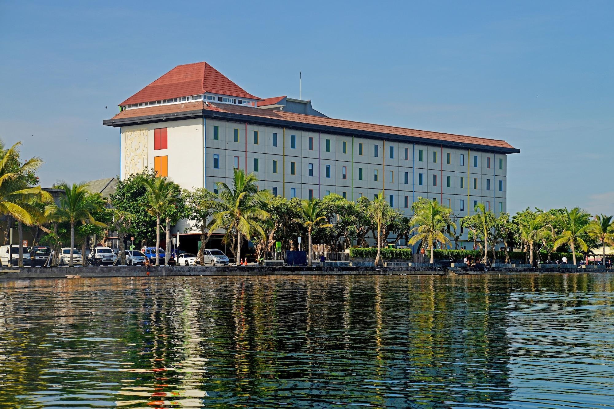 Singaraja Hotel
