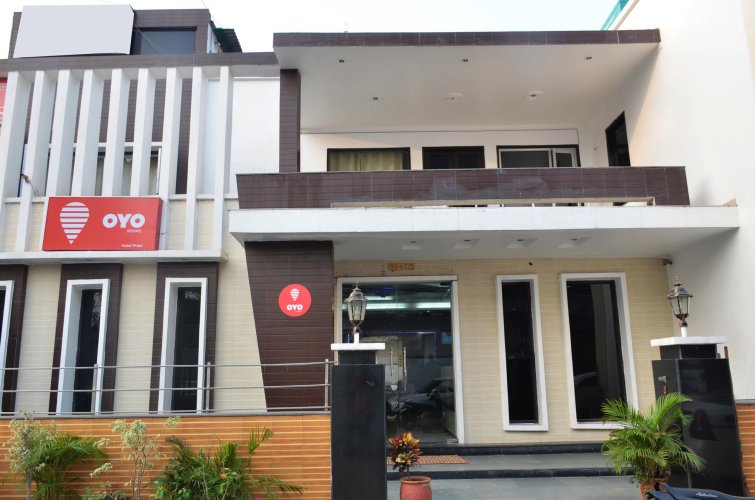 OYO 5026 Preet Hotel