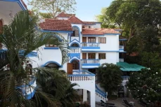 Royal Goan Beach Club At Monterio
