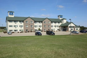 Boarders Inn & Suites by Cobblestone Hotels - Shaw