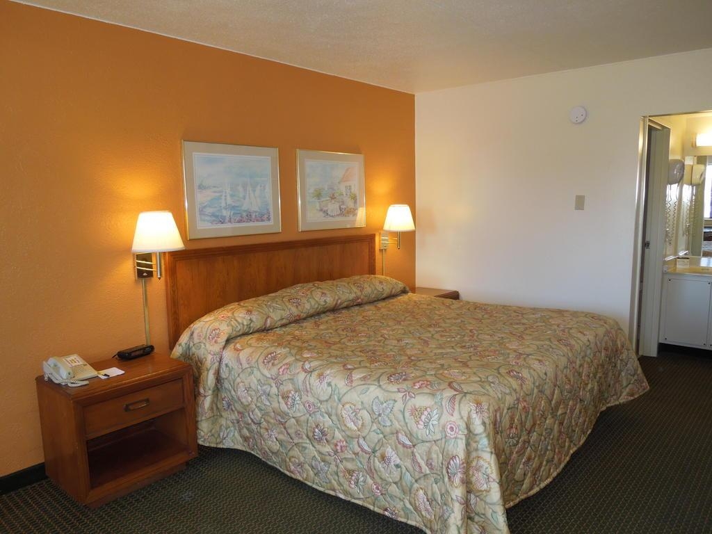 Rodeway Inn Sandusky - Cedar Point