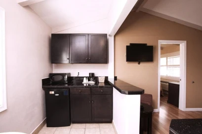 Tri Valley Inn and Suites
