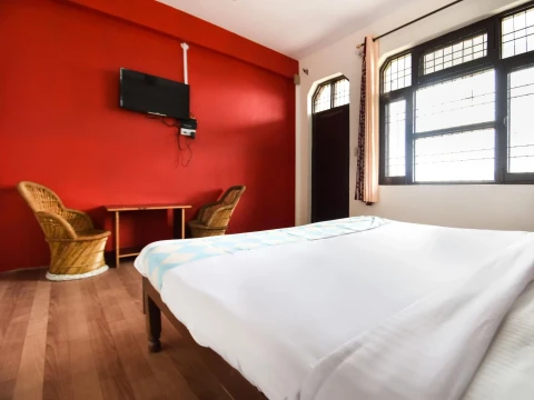 Oyo 13347 Home Studios Kasauli