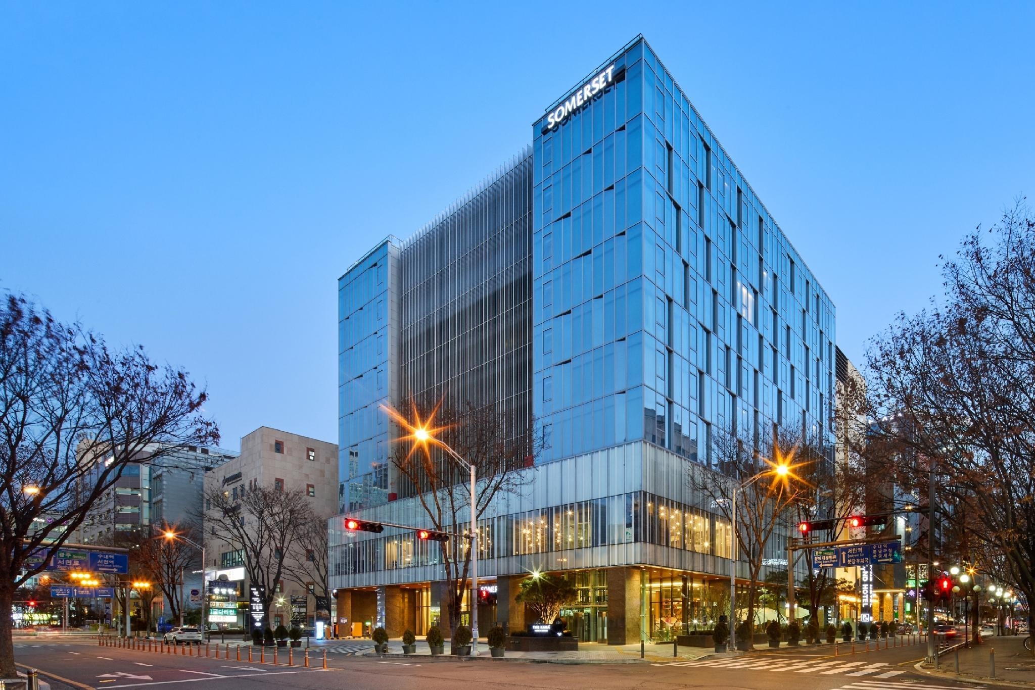 SR Hotel Suites