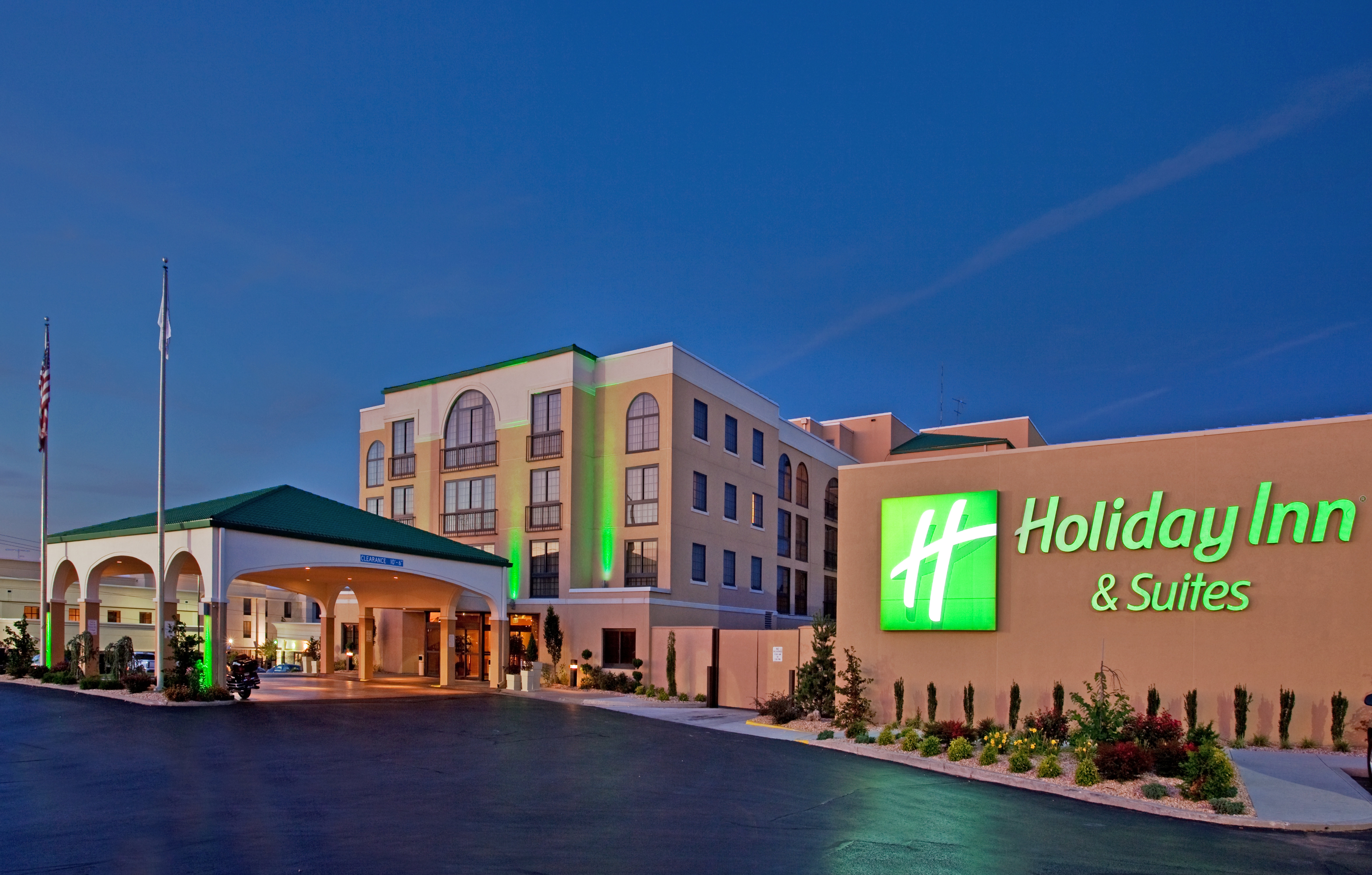 Holiday Inn and Suites SPRINGFIELD - I-44