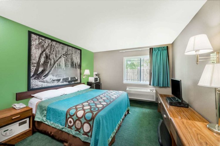 Express Inn Parsons