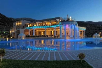 Royal Heights Resort