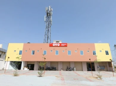 Oyo 14735 Nakshatra Grand