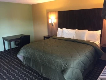 University Manor Inn