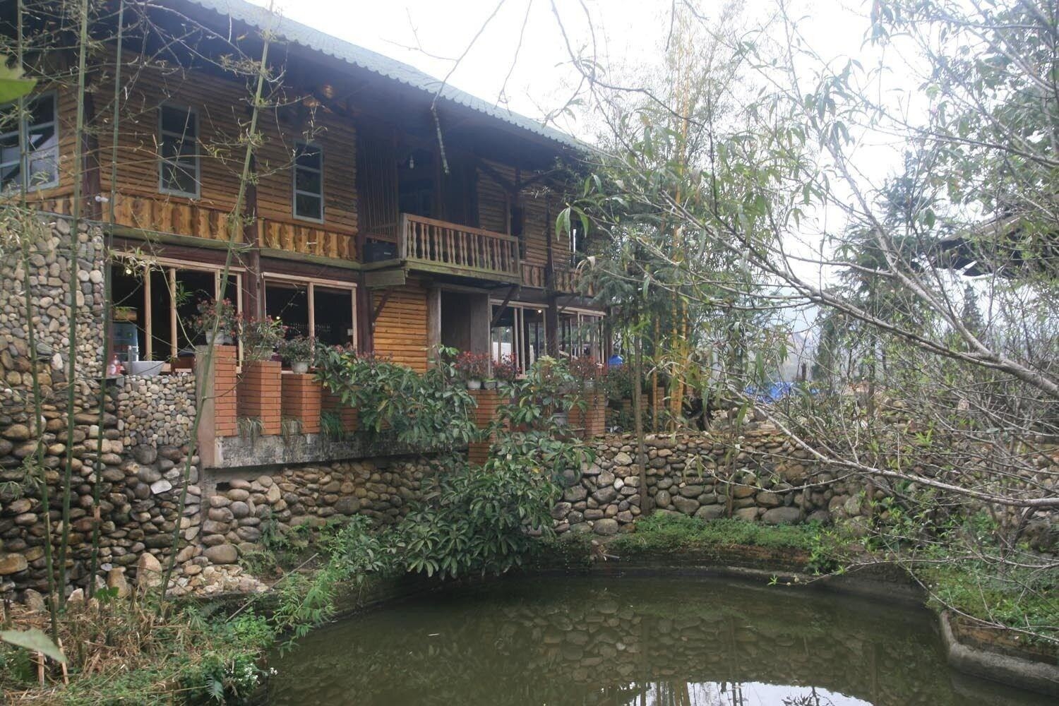 Tavan Riverside Homestay - Hostel