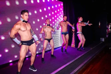 Mo's Bar and Grill San Diego