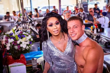 Mo's Bar and Grill San Diego