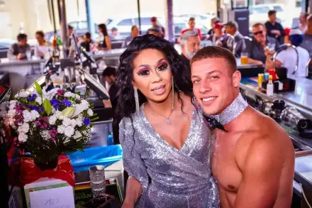 Mo's Bar and Grill San Diego