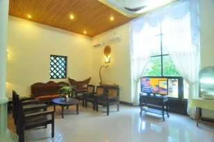 Kaytumadi Dynasty Hotel