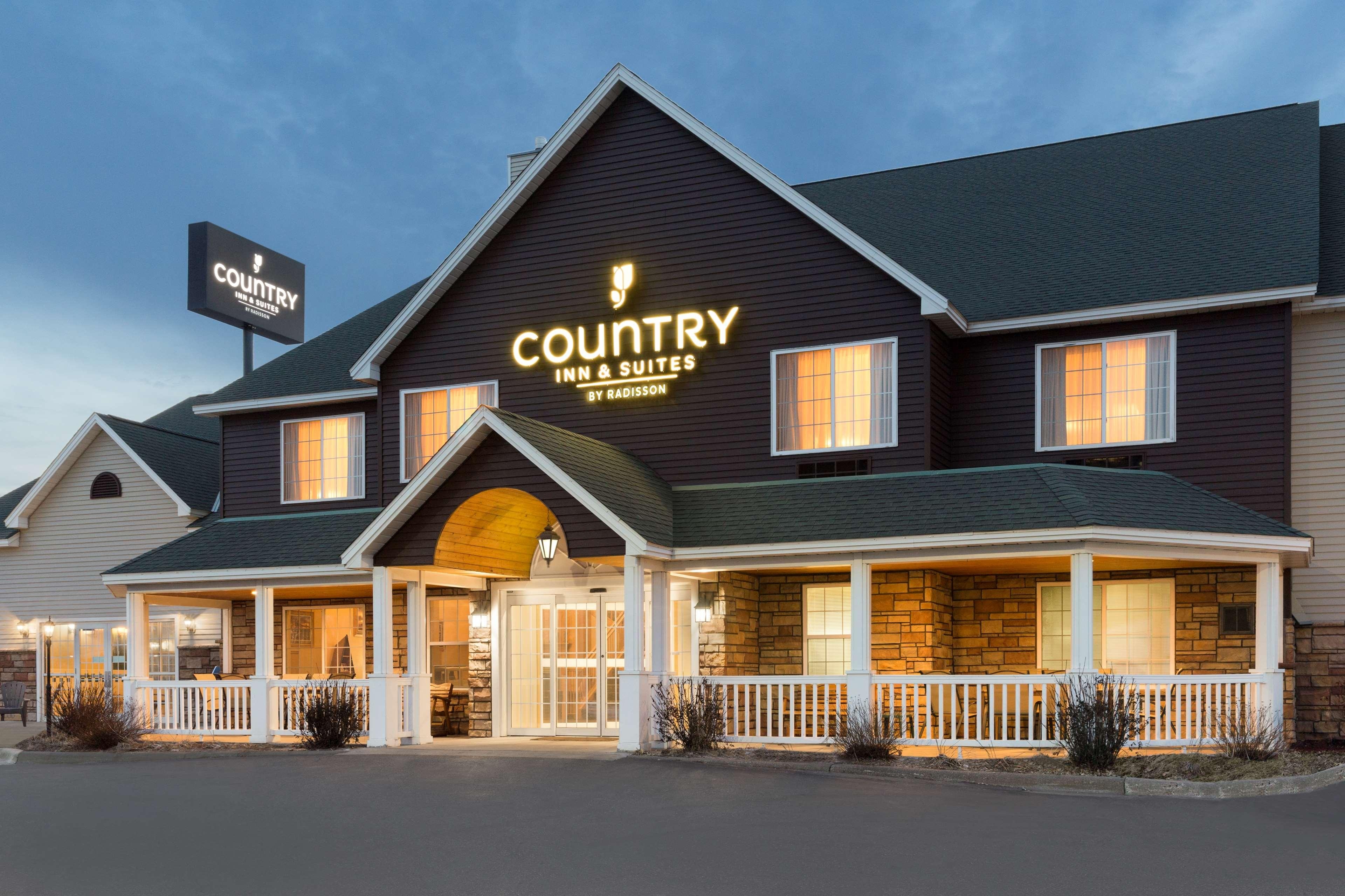 Country Inn & Suites Little Falls MN