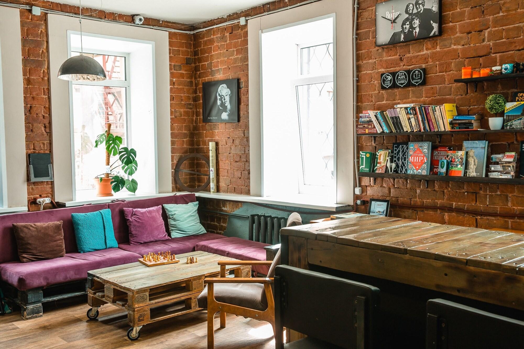 Montana Hostel