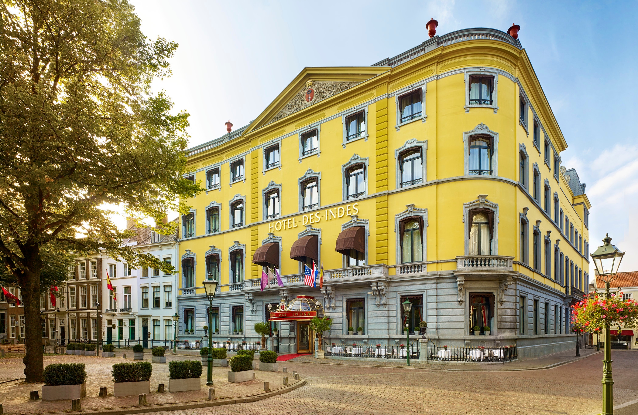 Hotel des Indes, Leading Hotels of the World