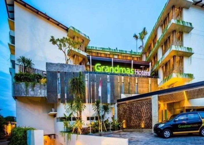 Grandmas Plus Hotel Airport