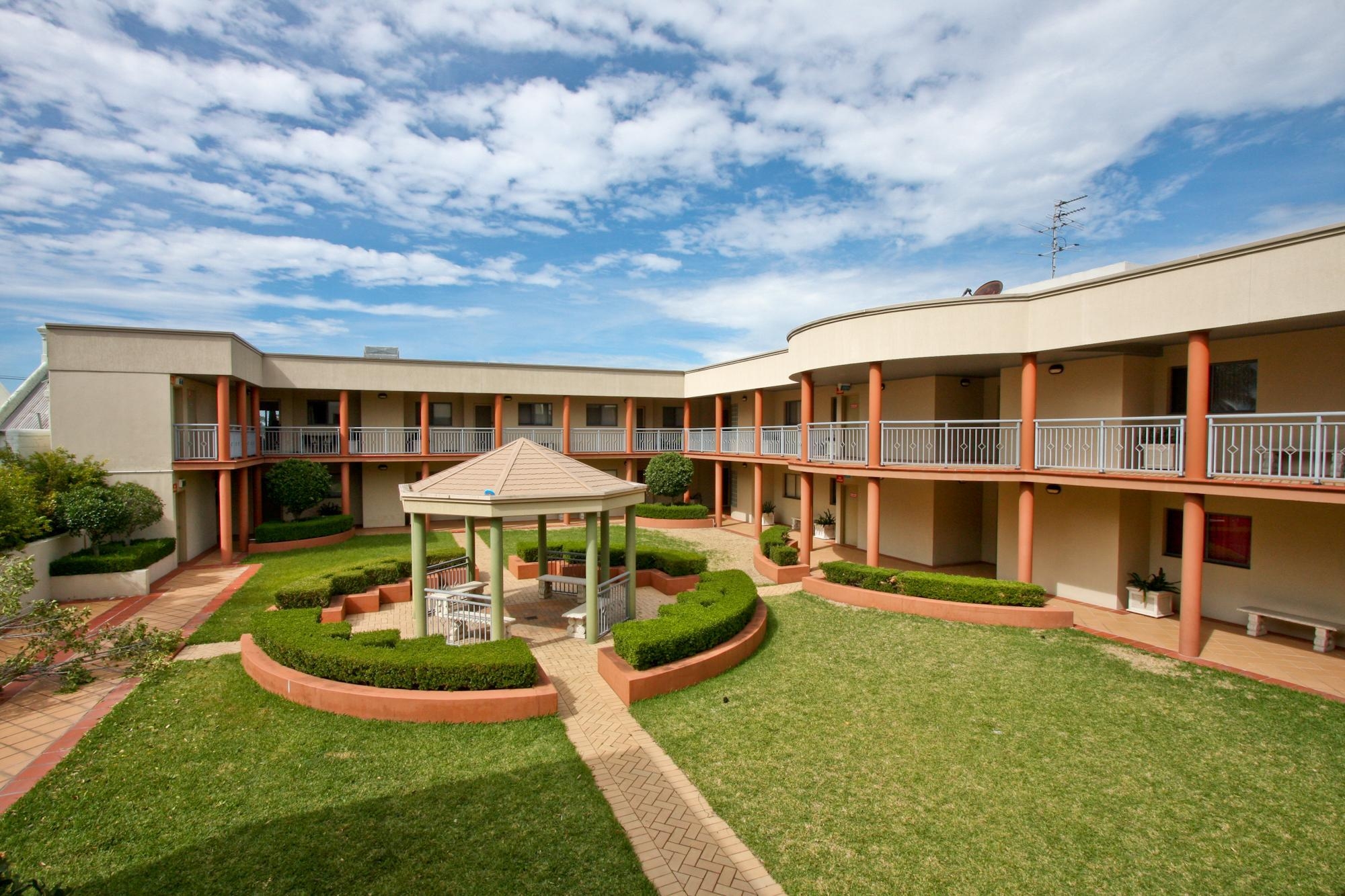 Cosmopolitan Apartments