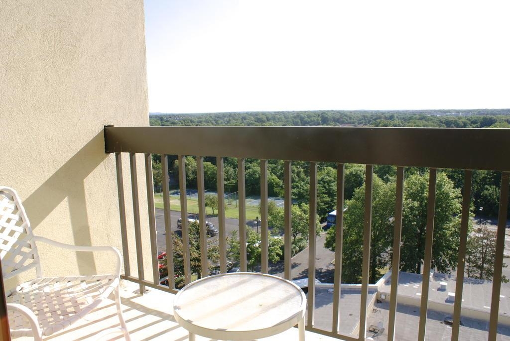Crowne Plaza Somerset-Bridgewater