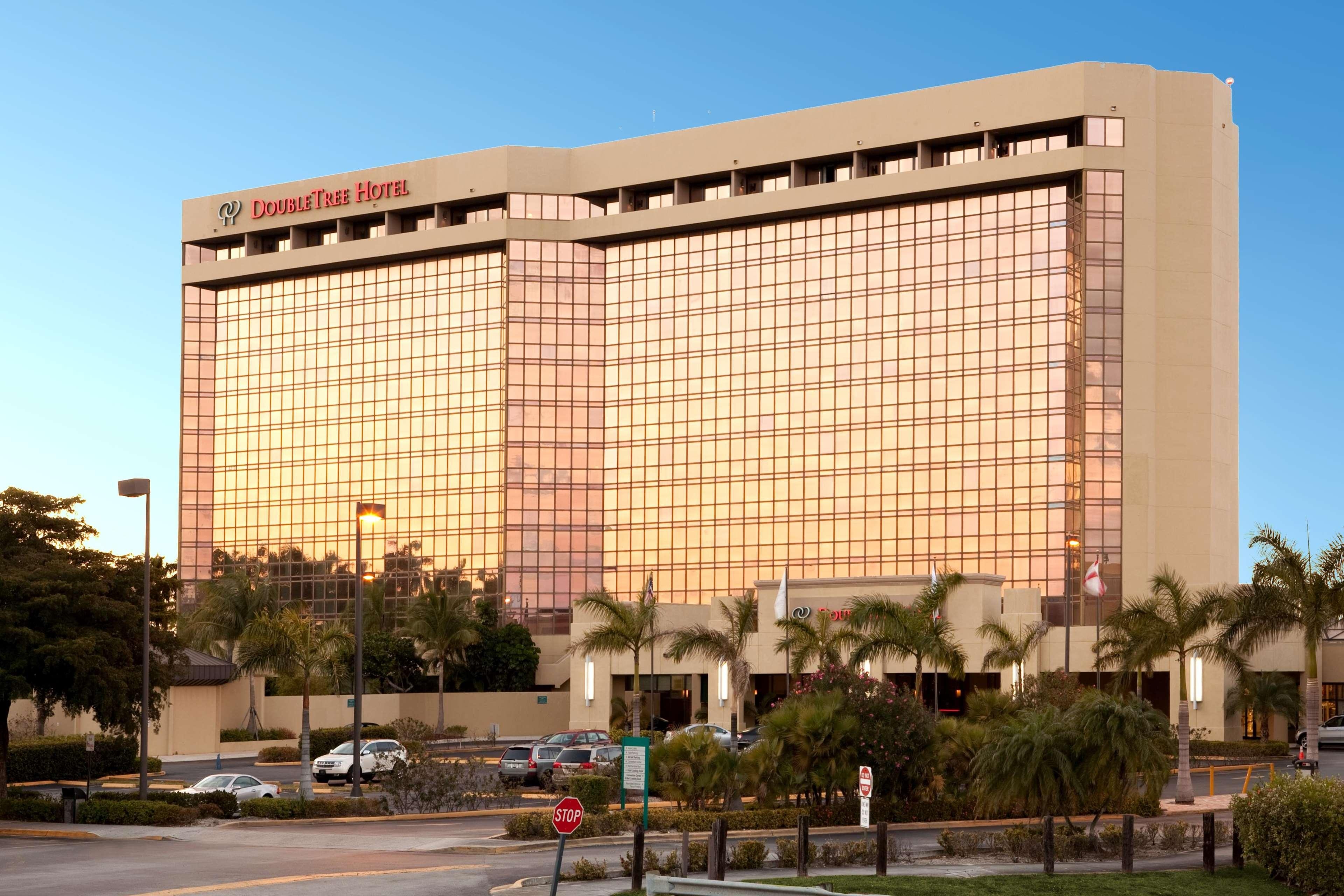 DoubleTree by Hilton Miami Airport
