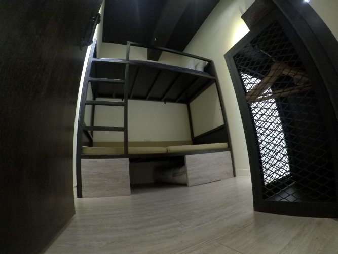 101 Single Bar Hostel