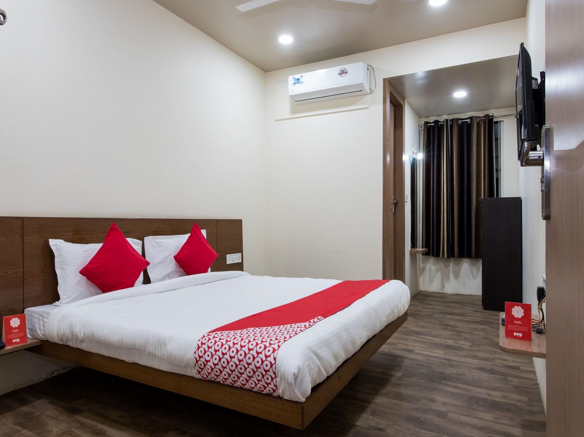 Oyo 11929 Hotel Ridhi Sidhi