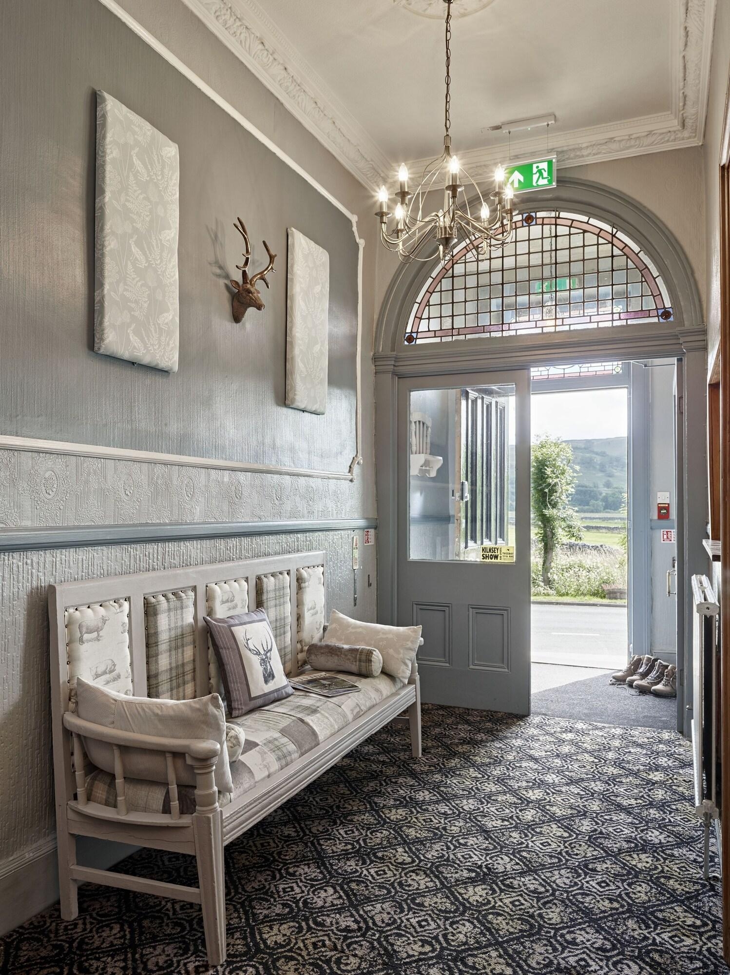 Tennant Arms Hotel- Inn