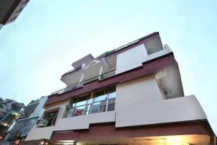 OYO 10539 Hotel Holiday Classic