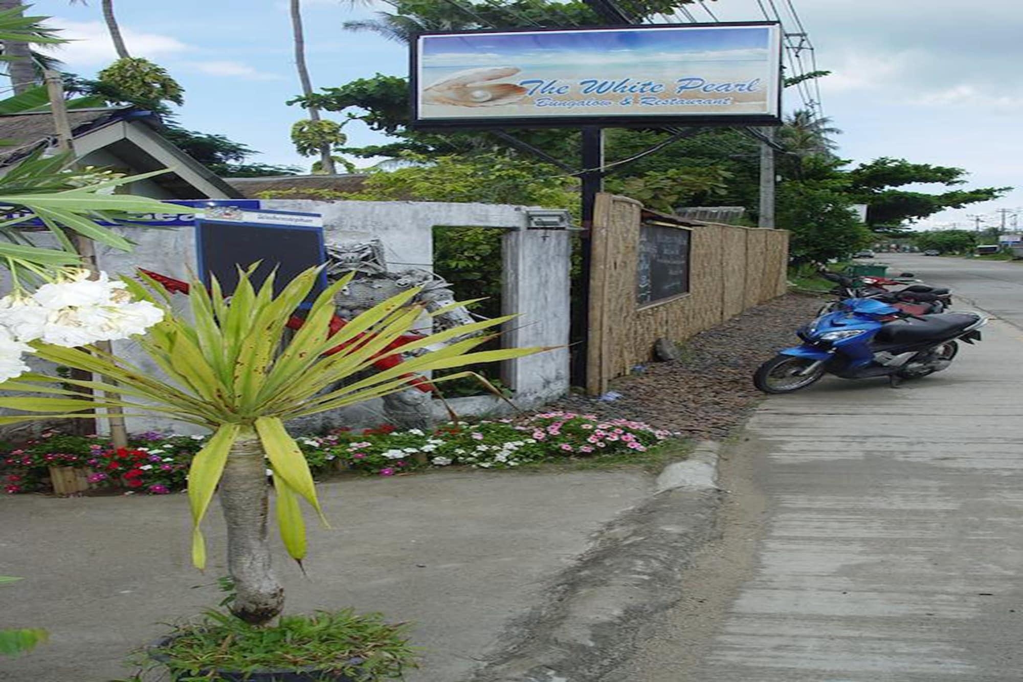 The White Pearl Beach Club